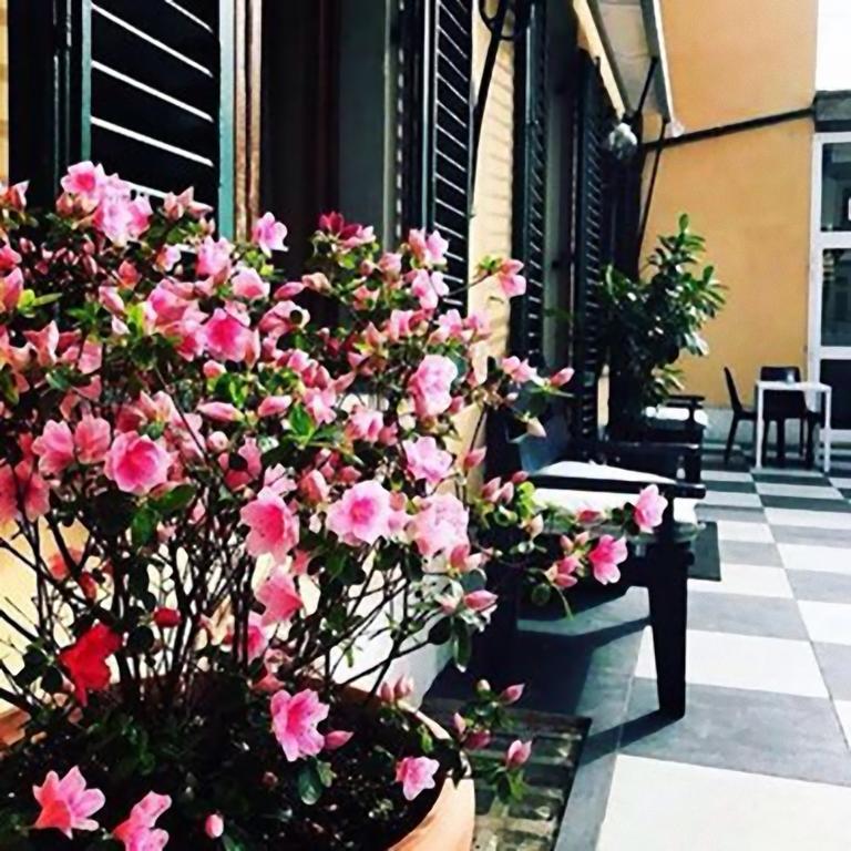 Hotel Butterfly Монтекатини-Терме Экстерьер фото